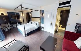 Mom'Art Hotel Paris Exterior photo